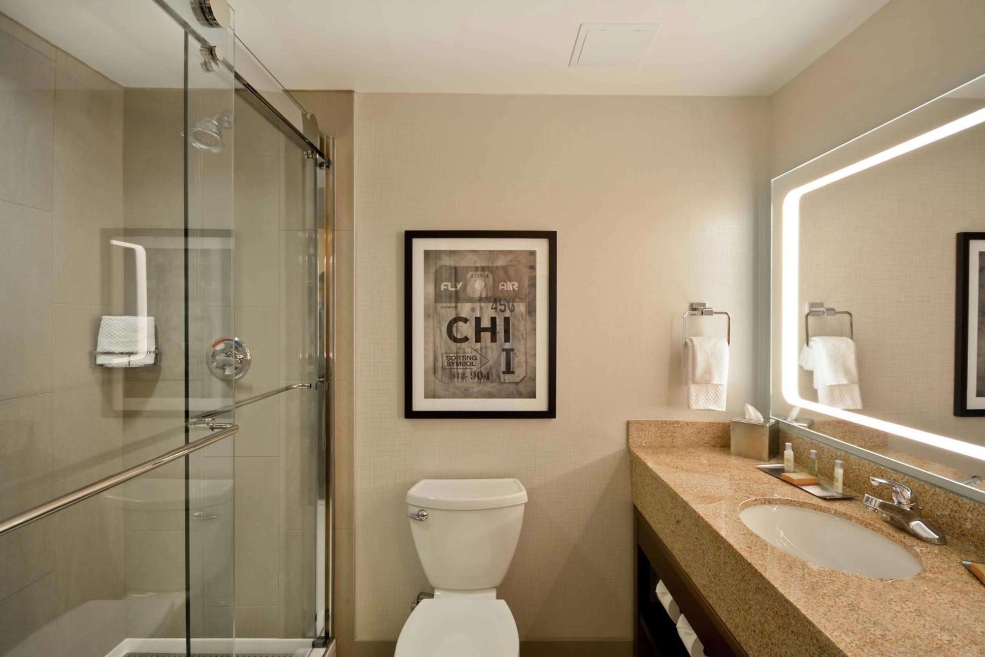 Hotel Doubletree By Hilton Chicago Midway Airport, Il Bedford Park Exterior foto