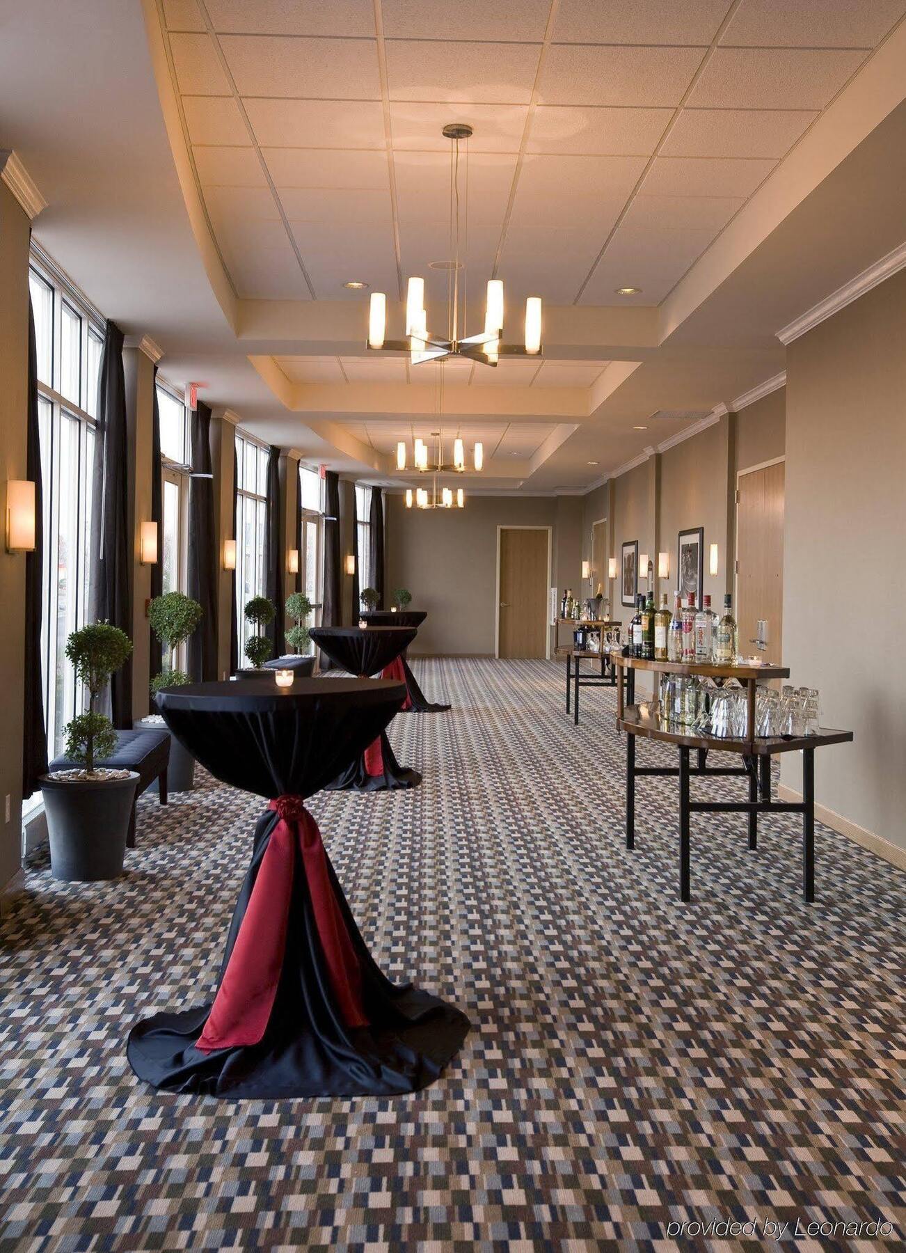 Hotel Doubletree By Hilton Chicago Midway Airport, Il Bedford Park Exterior foto